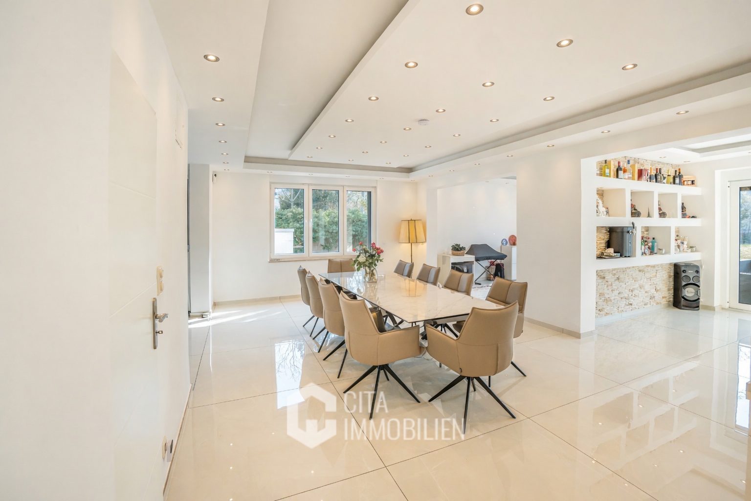 Luxusvilla mit 13 Zimmern in Offenbach – kernsaniert, Marmorböden & Einliegerwohnung