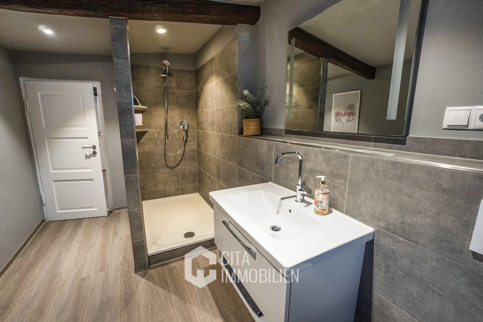Badezimmer 2