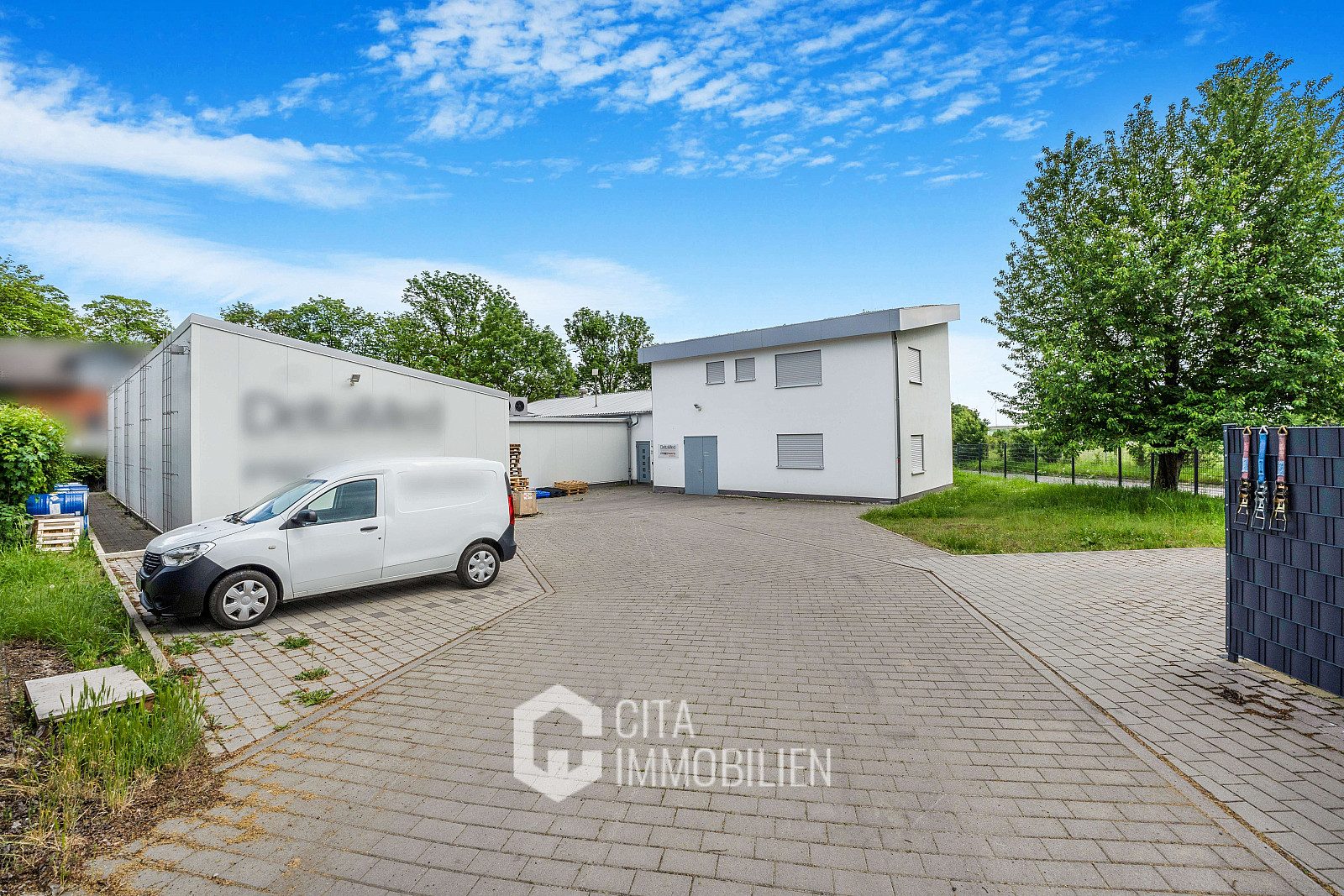 Voll vermietete Gewerbeimmobilie Friedberg | 860 m² Halle & Büro | 115.800 € JNKM | 6,29 % Rendite