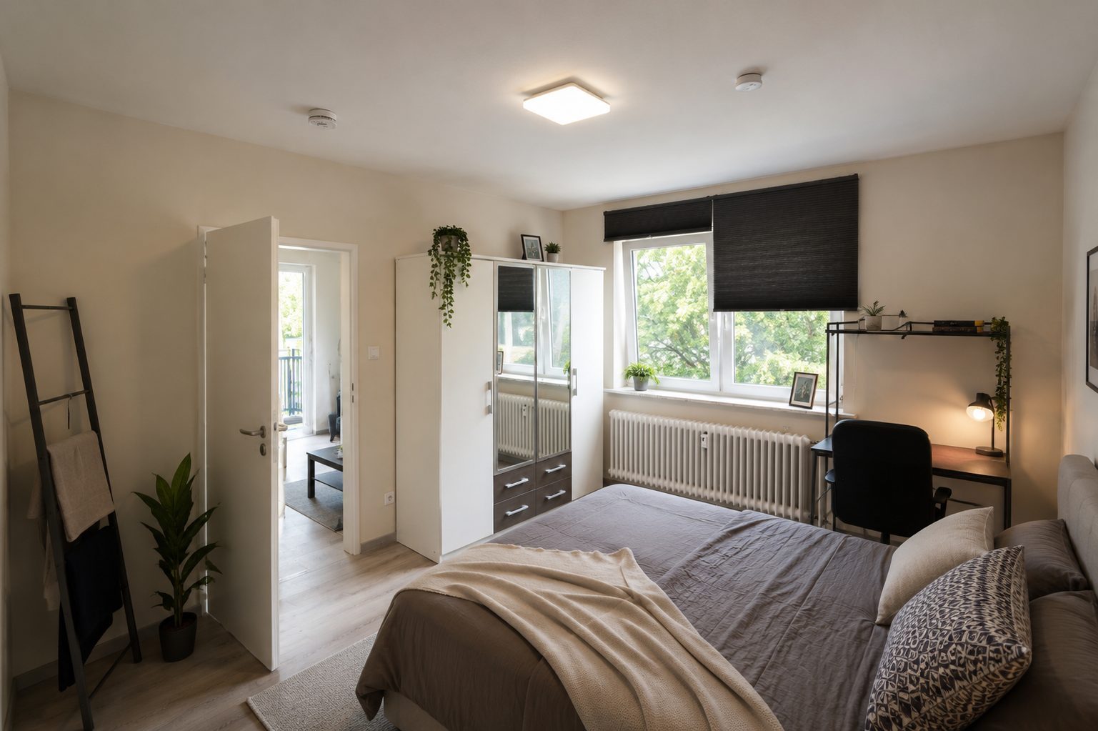Renovierte 2-Zimmer-Wohnung mit Balkon und Einbauküche in Frankfurt-Dornbusch