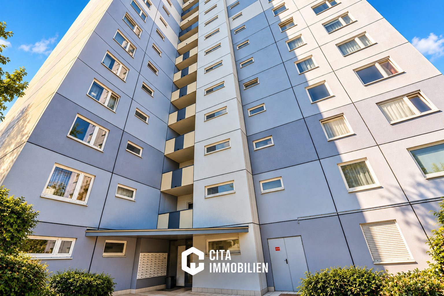 Vermietete 3-Zimmer-Wohnung mit Balkon, Aufzug & Garage in Frankfurt-Hausen